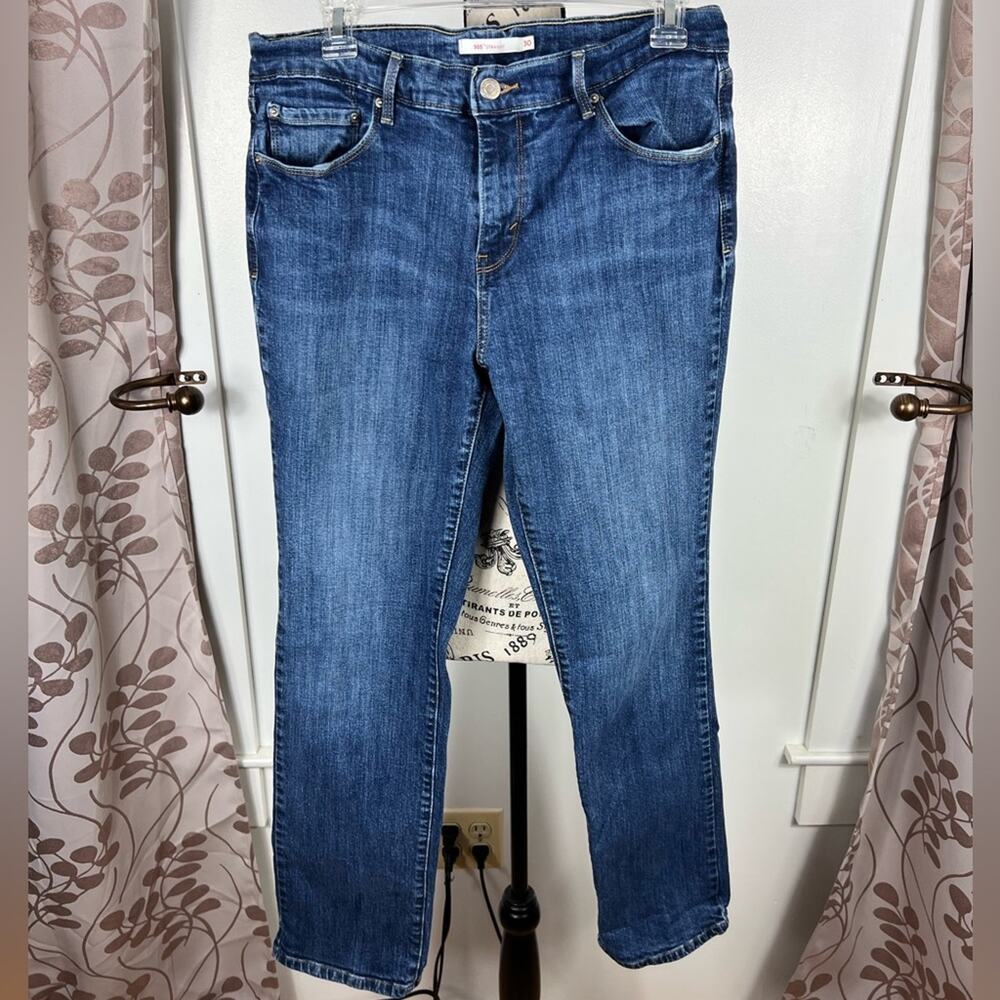 Levi’s 505 straight leg mid rise blue jeans